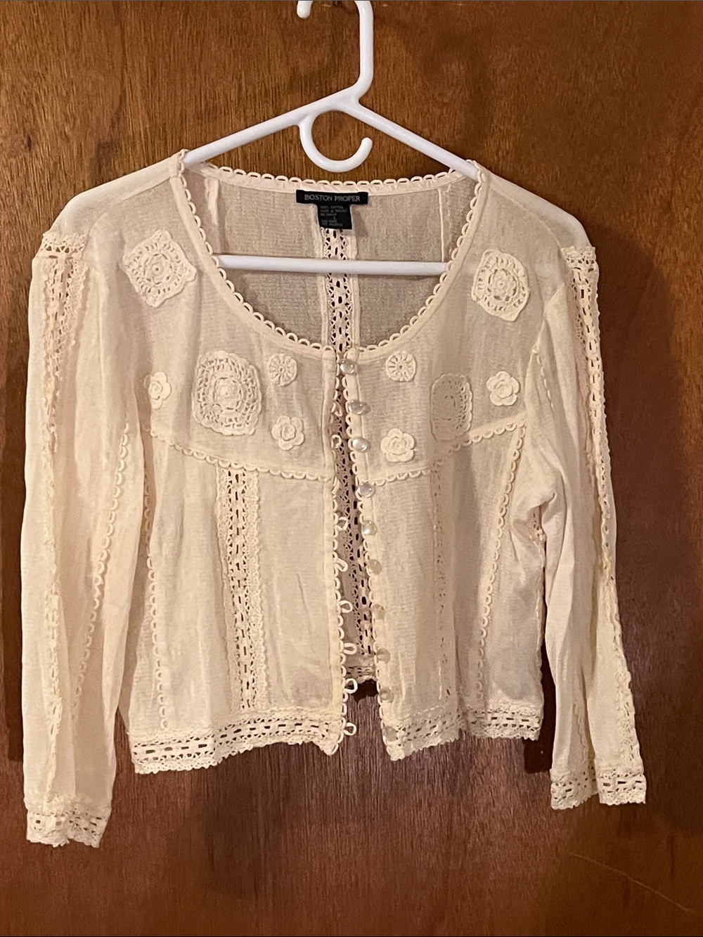 BOHO VINTAGE Boston Proper Crochet Lace Button-Down SHORT WAISTED CARDIGAN SZ L